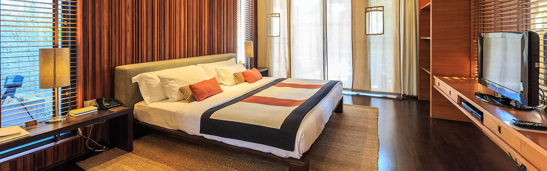 Media-Strom-Slider-1 1 (2) Luxury & Boutique Hotels